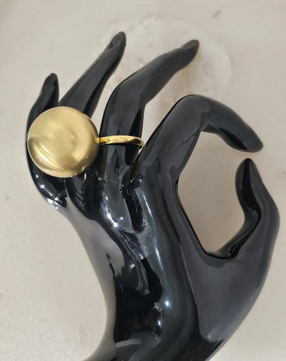 Globe Ring