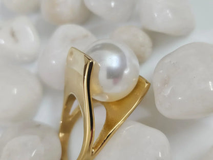 Modern Pearl Ring