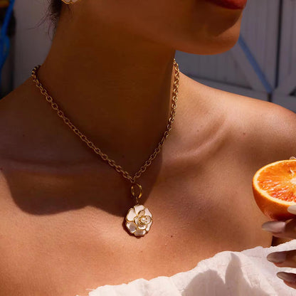 CAMELLIA BLOOM PENDANT NECKPIECE