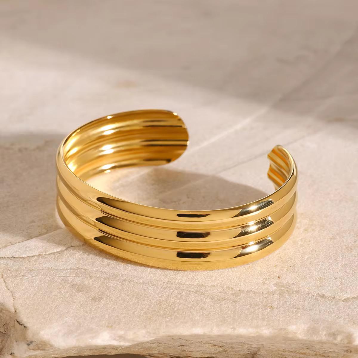 Regalia Sculpted Cuff bracelet